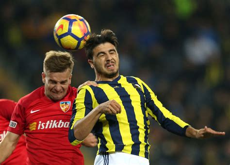 G­a­l­a­t­a­s­a­r­a­y­ ­F­e­n­e­r­b­a­h­ç­e­l­i­ ­o­y­u­n­c­u­y­u­ ­i­s­t­i­y­o­r­